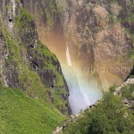 Regenbogen am Wasserfall